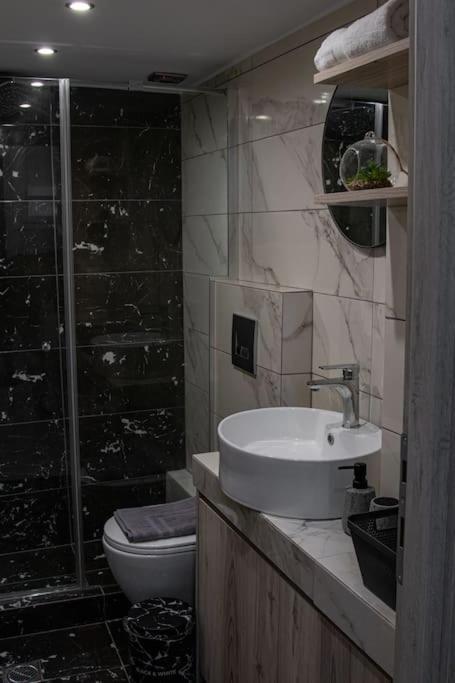 테살로니키 * Ck Modern Loft Near Seaside * 아파트 외부 사진